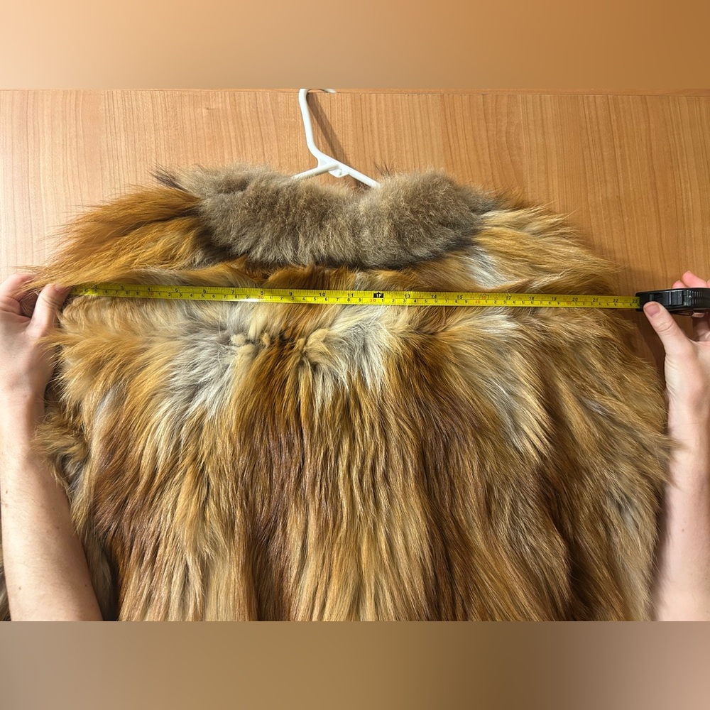 Authentic fur coat - Picture 9 of 12